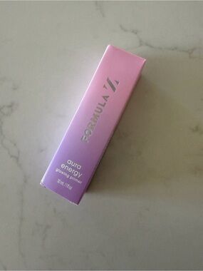 Formula Z Aura Energy Glowing Primer